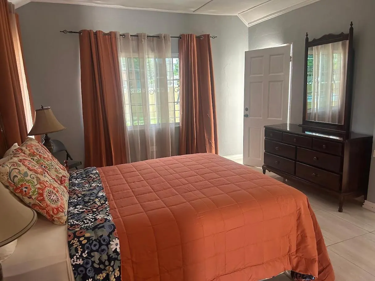 Marge'S Vacation Rentals Negril Jamaika